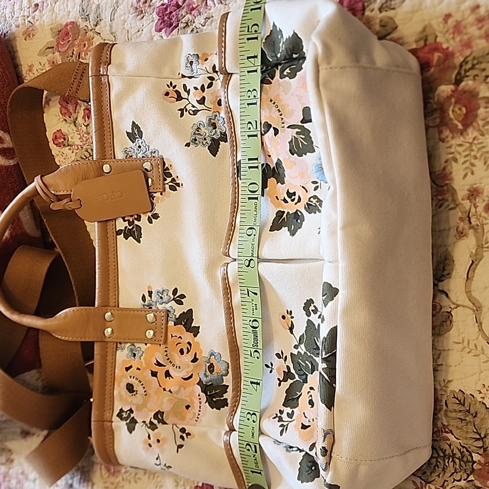 Levenger Women Floral Canvas Tote With Wristlet NWOT - Picture 10 of 13
